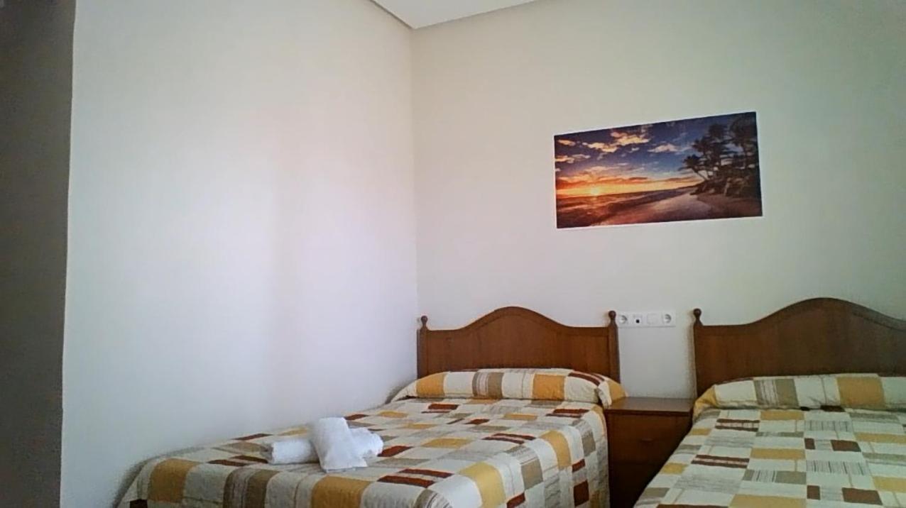 Hostal Restaurante Galicia Villardefrades Экстерьер фото